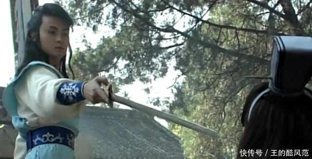  [金丝龙鳞闪电劈]白眉大侠此刀与徐良的金丝大环刀并驾齐驱，为何给人印象不深