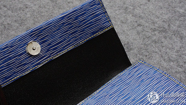 坡县入手，据说是断货配色的LV Clry手袋