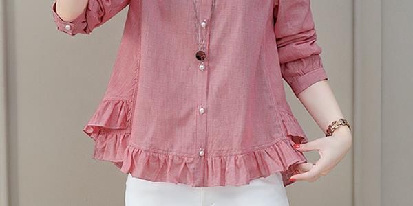 40岁女人,别把上衣塞裤里!瞧下面“姐姐衫”,一个比一个年轻