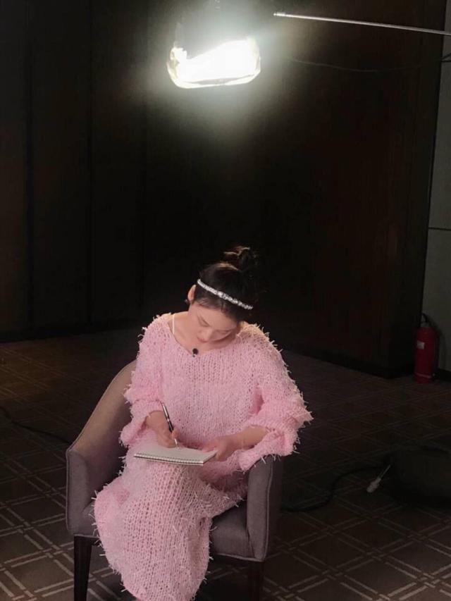 马思纯开工都这么美,这也就是她能驾驭 网友:我穿真叫买家秀