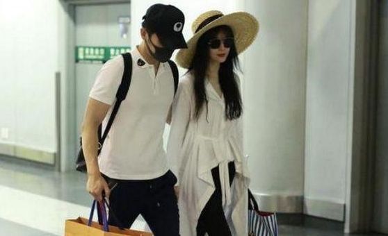 范冰冰拉着男友的手现身机场，情侣装抢眼，谣言不攻自破