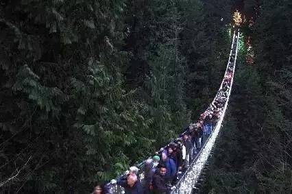 对不起，国庆期间你朋友圈里的网红景点都是骗人的