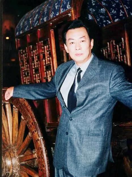  『成婚』他是《在水一方》朱诗尧，《大染坊》苗瀚东，离异后与初恋成婚