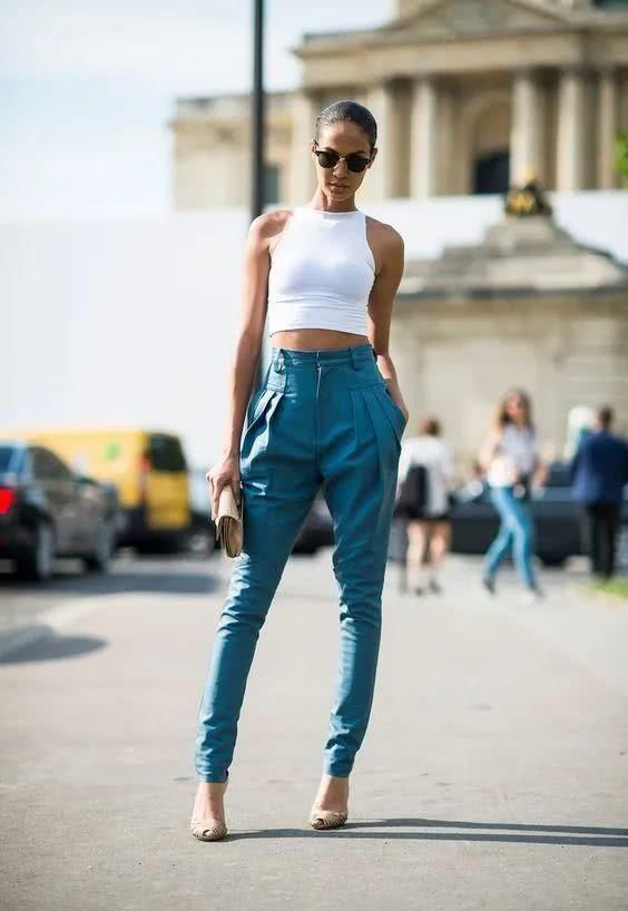  『Top』穿好一件Crop Top，其实可以很藏肉？