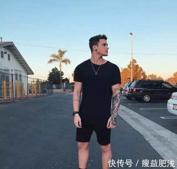 单品■让人欲罢不能的彩色单品,你穿对了吗?