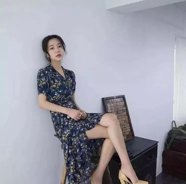 胸大的妹纸这样穿才会时髦高级又显瘦