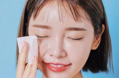  人到中年：谁说女人到中年就是“黄脸婆”，坚持9个护肤小习惯，大妈变姐姐