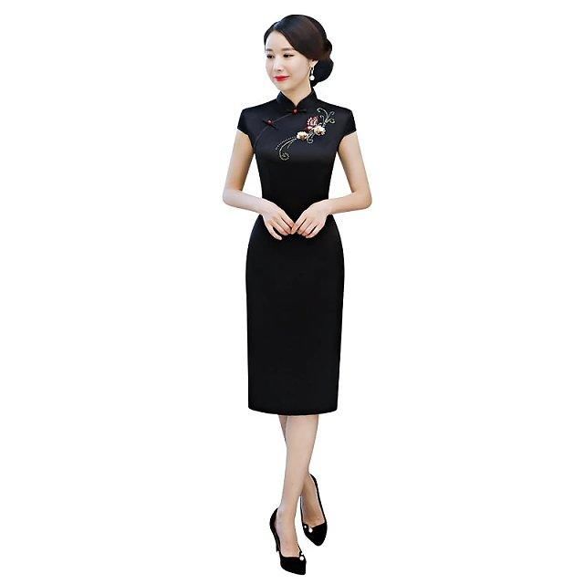 手工刺绣旗袍有三美:婉约美、曲线美、含蓄美!