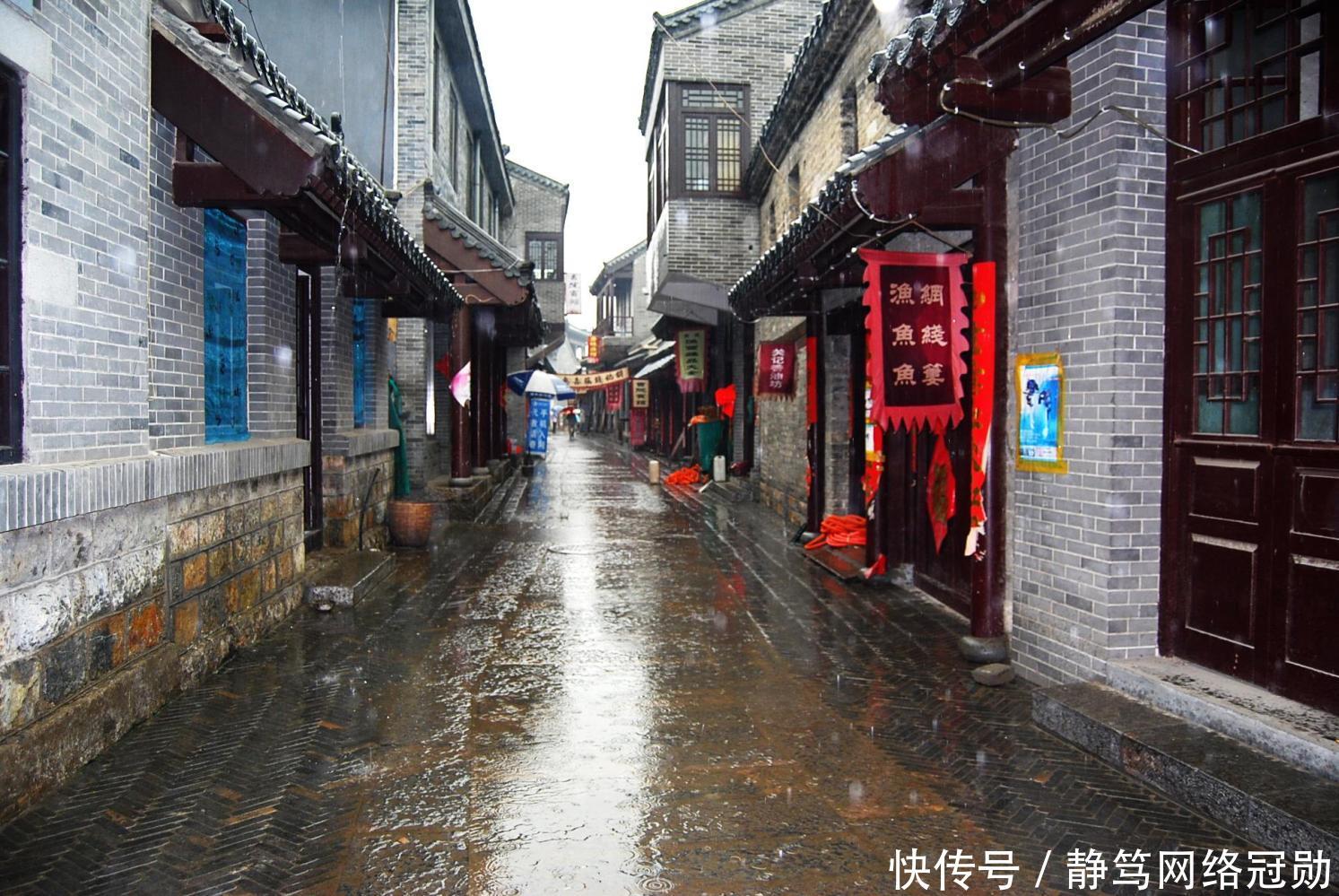 河南最“飘”的城市, 刚成为3线城市, 就有18个火车站还有机场