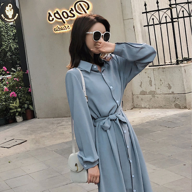 你才30多而已,别穿着像50岁!赫本裙+高跟鞋,美嫩10岁