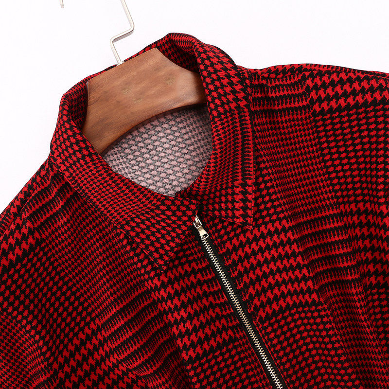 都说矮个子穿衣难看，我老婆只穿欧版“A字裙“，显高洋气好迷人