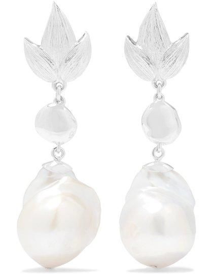 一对耳环，就能轻松解决职场穿搭难题?