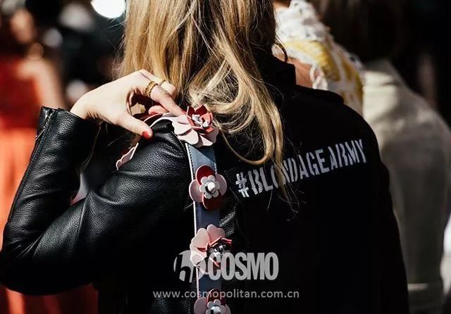 时髦办 | 用宽包带给包包撸个妆，好美噢!