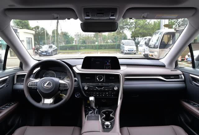  #豪华#不足40万的豪华中大型SUV，3年保值率76.31％，还很可靠耐用