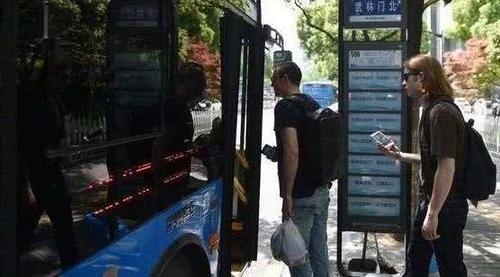 外国人来中国游玩，是怎样的体验？看到这个，表示他们国家没有！