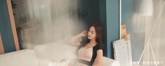  拼接@孙允珠：蝴蝶结文胸撞色拼接层叠衣裙写真