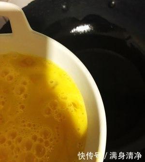 『配料』东北人爱吃的鸡蛋酱做法,做法简单配料很少即可做成