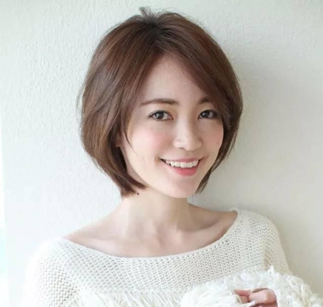  『气质』男生眼里女生超气质的5款短发，时髦又不显老，太适合春天剪！
