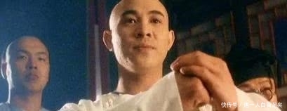 糟糠之妻■李连杰为改运娶前妻?抛弃“糟糠之妻”后黄秋燕寄居地下室
