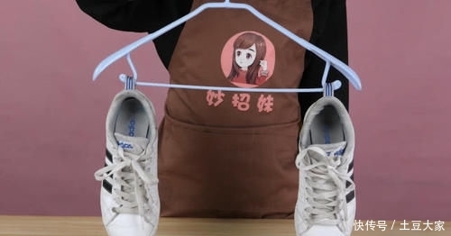 「鞋子」今天才知道,鞋子后面的“小尾巴”,还有这作用,小窍门涨知识了