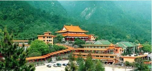  「广东人」广东很受欢迎的一座山，有大小山峰432座，是广东四大名山之一