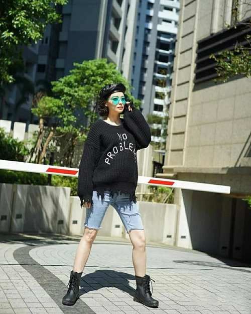  #紧身裤#“罗圈腿”女人不穿这4种裤子，多穿阔腿裤，立竿见影出效果