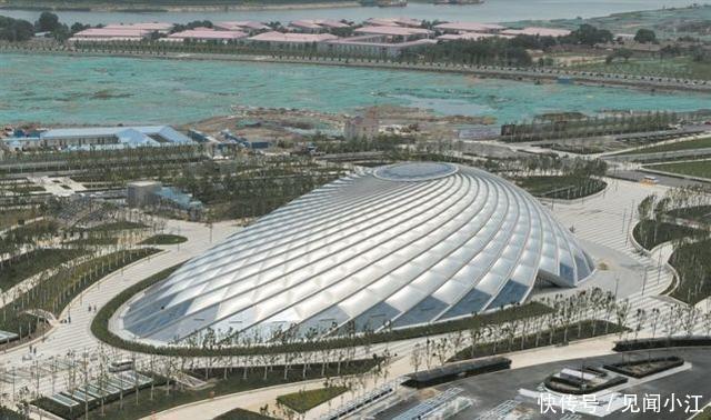 世界最大、最深的地下高铁站，中国首例“贝壳”建筑