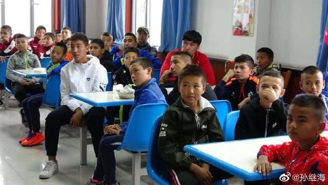  祖国@孙继海：感叹祖国强大，新疆足球能成中国足球西部希望