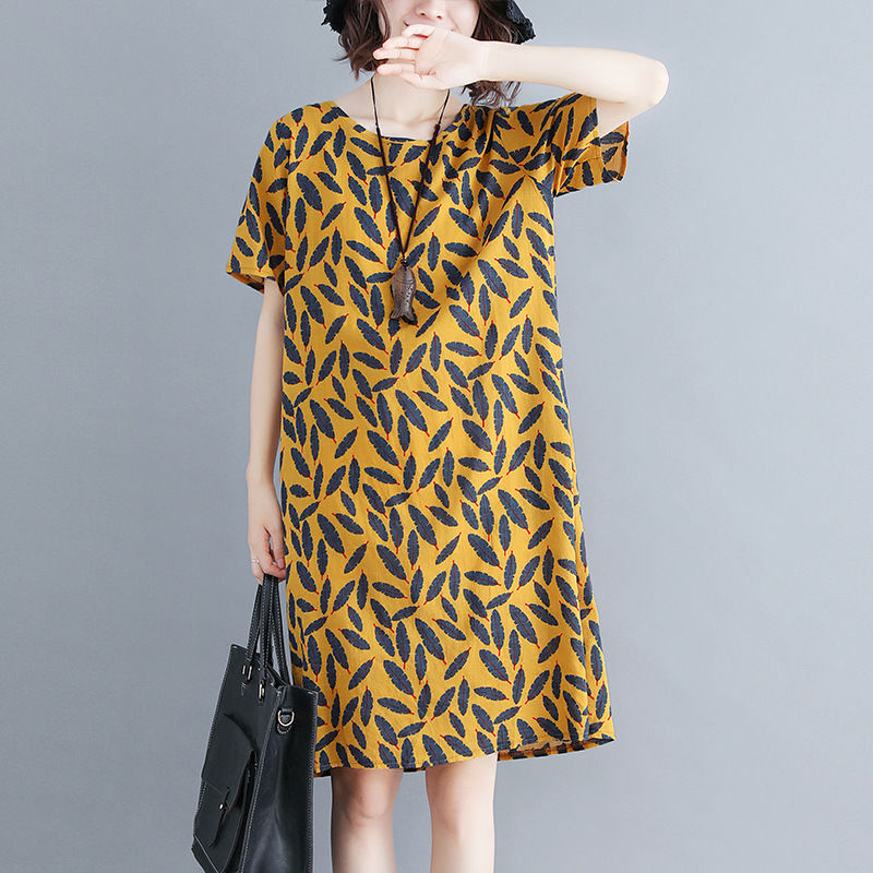 传统连衣裙落伍了!超火的“美嫩”裙配高跟鞋，适合70后女人