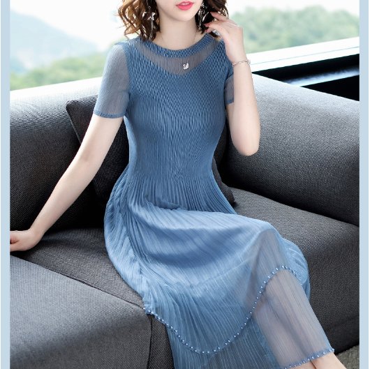 7月新上”嫩黄裙“，特适合肤黑腰粗的女人，藏肉显白超嫩美