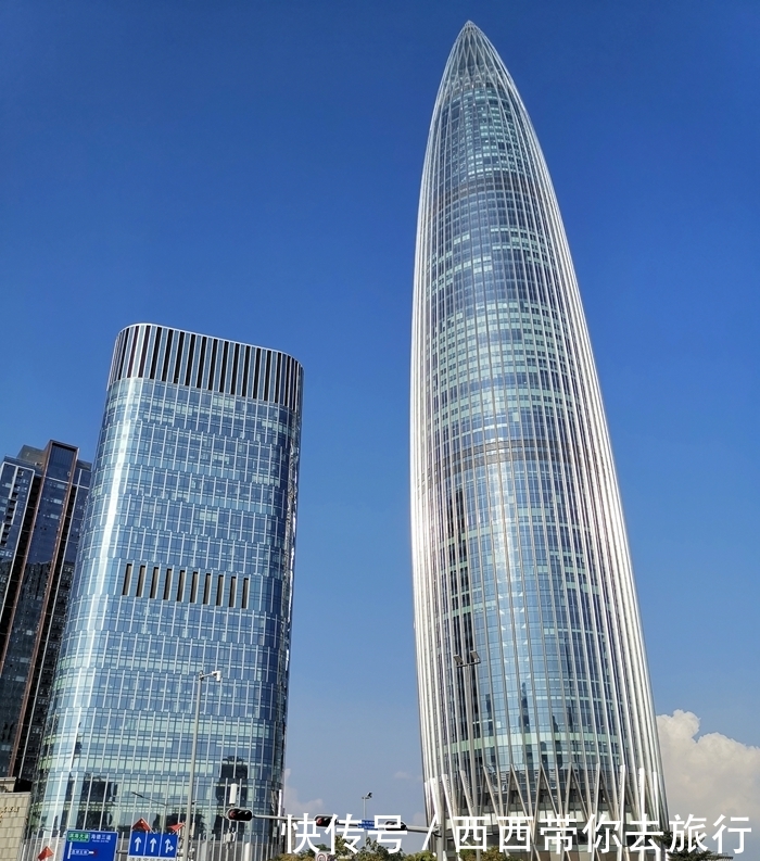  实拍：实拍深圳西部第一摩天楼，它才是深圳最美摩天楼