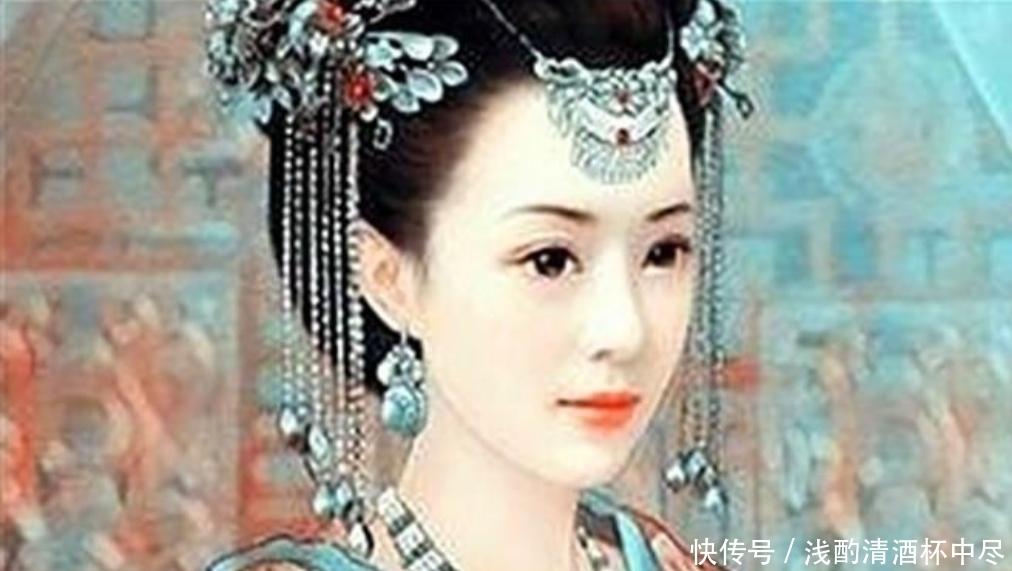 一个奇丑,一个五废六立,成为传奇两朝皇后!
