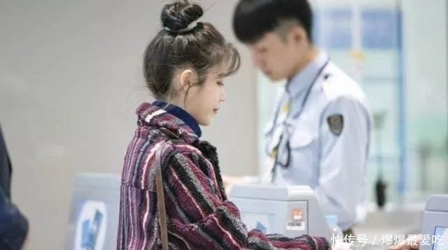  『高丸子』这个时候丸子头成了女孩们的首选 轻松搞定的慵懒发型