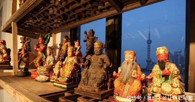 为什么寺庙禁止游客对着佛像拍照网友看完的确不敢再拍了