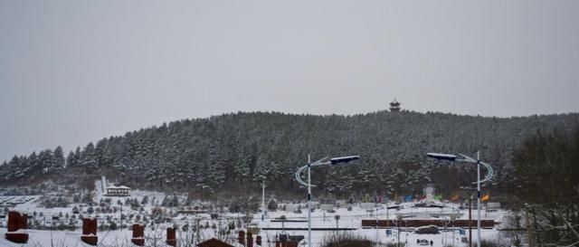  名副其实■我国空气最清新的城市，地处中国最北部，名副其实的天然氧吧！