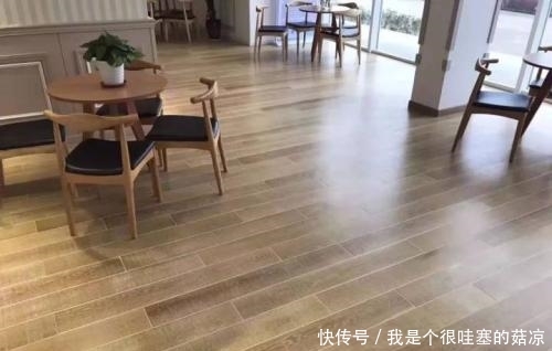 农村房子第一层也铺地板，脱鞋才让进，不想让别人来家里串门吗？