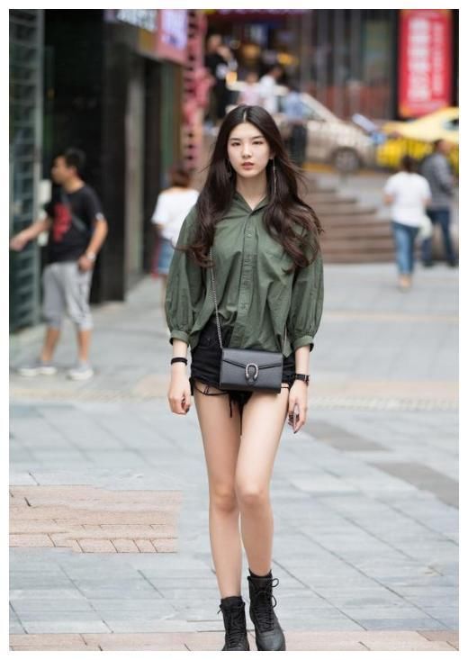 街拍：图1个性靓丽，图3清新甜美，图8玲珑苗条