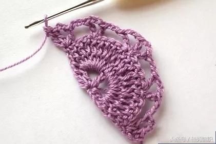 钩针编织教程图解 网红经典段染色三角形钩针披肩围巾大全 美极了