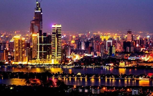 中国5大不夜城:长沙碾压三大一线城市,西安年轻人太“疯狂”