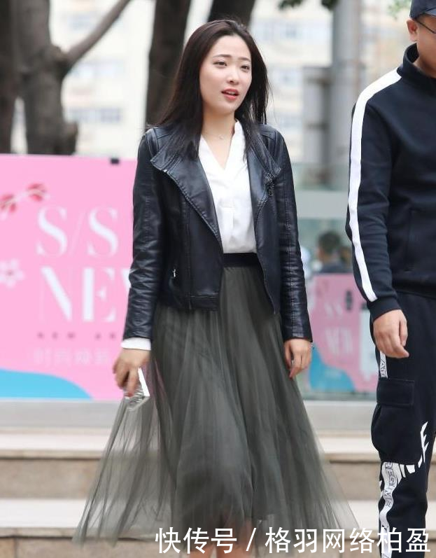  「忘记」街拍穿搭：如果能忘记，时间是否为我停留！