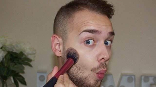  化妆■你是如何看待男生化妆的?