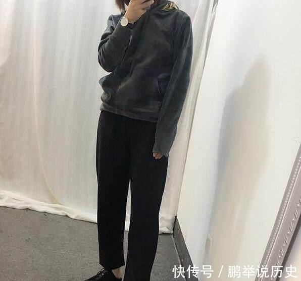 「卫衣」冬天卫衣怎么穿更年轻搭配袜裤还是牛仔,个性保暖最重要