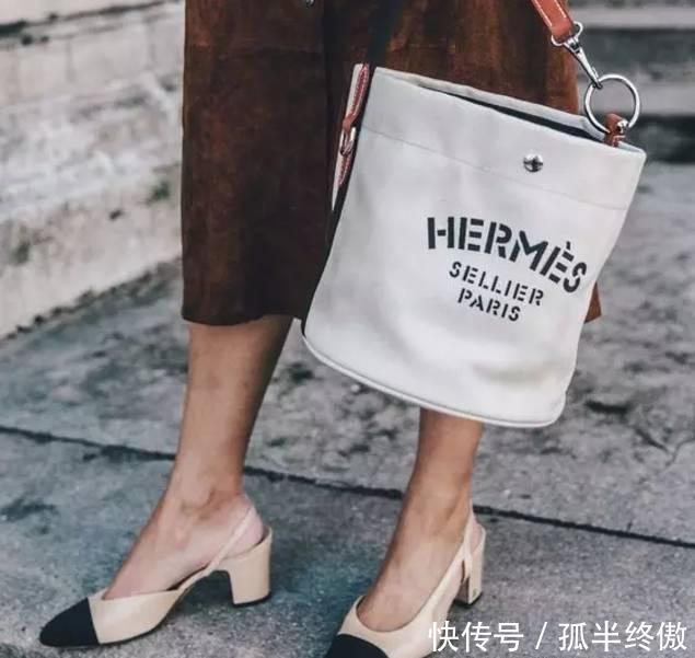  托特■双肩包不受宠了，今年流行背“托特包”，百搭又时髦还高级