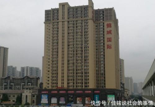  规模■成都这几个镇, 拥有一般县城规模, 繁华程度不输县城! 是