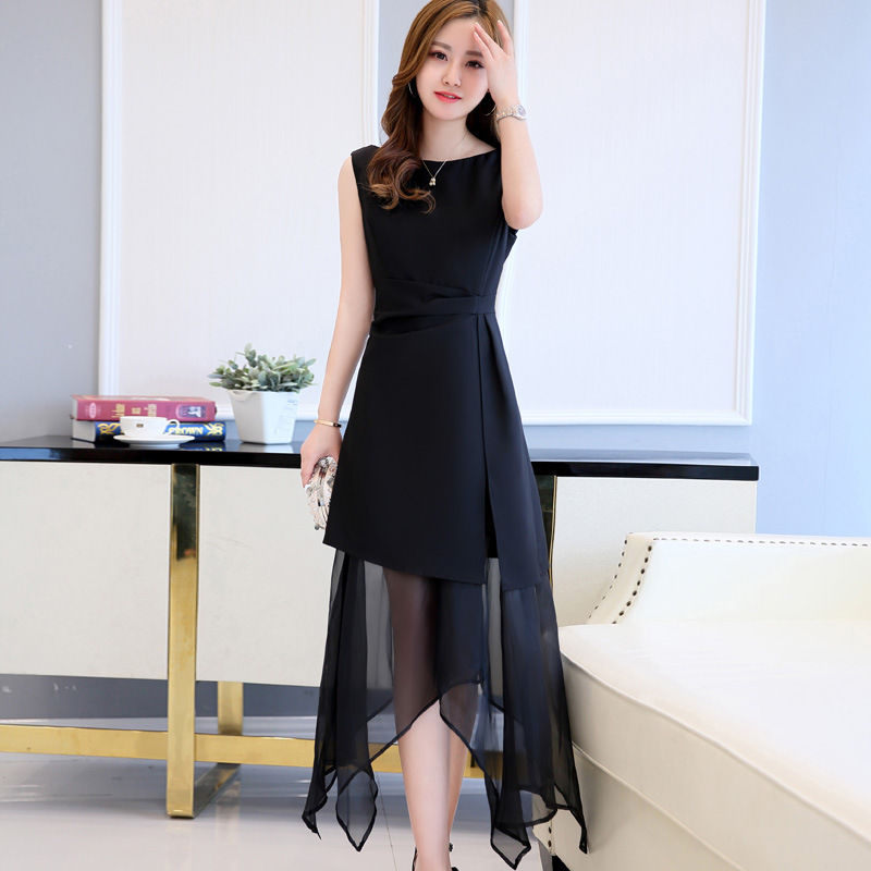 48岁女人穿衣不要选大码，显嫩的就是穿紧身连衣裙，上身太美了