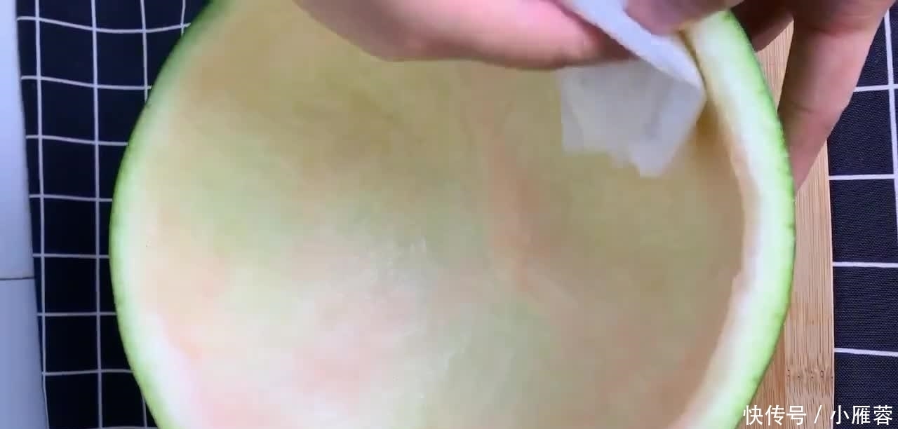  「西瓜」自制水果果冻，晶莹剔透冰爽清凉Q弹，天热吃太爽啦