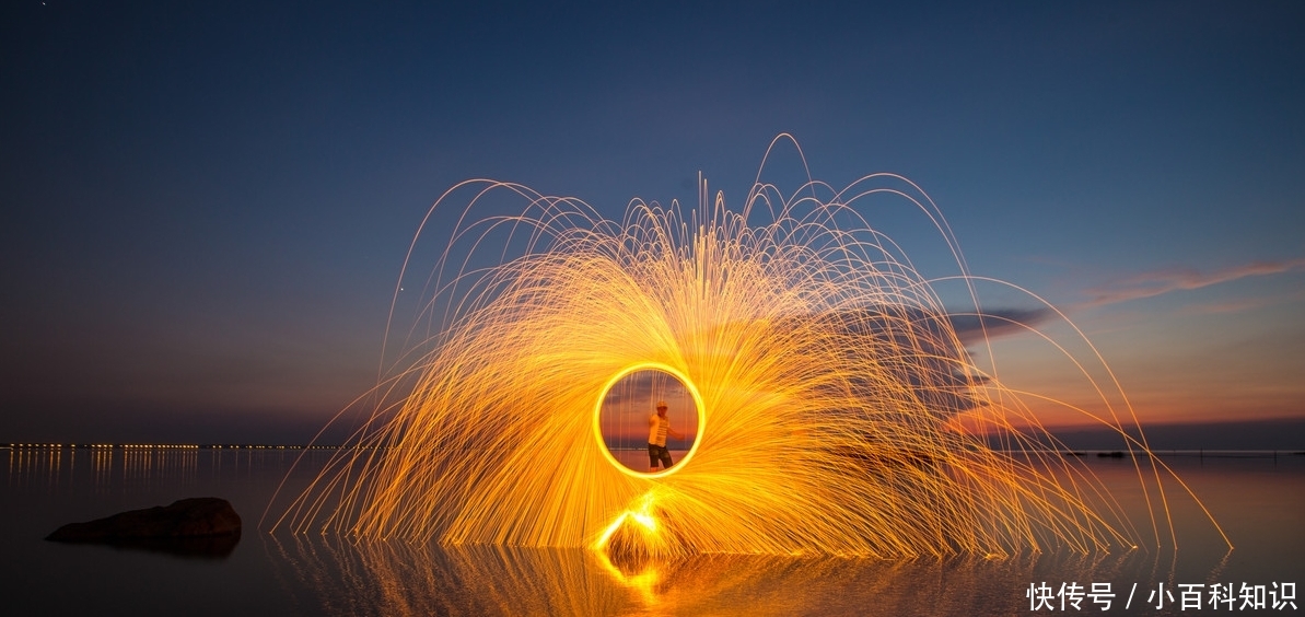 遇见流光溢彩，如何拍摄创意光绘？手把手教你玩转光绘摄影