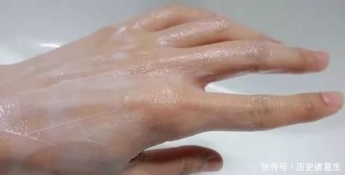 按摩:如何让双手达到“手模”标准?掌握3种方法,让你的手指又细又长!