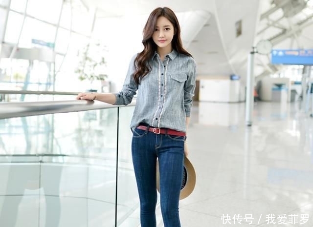妩媚|长得漂亮,身姿妩媚的牛仔裤美女,大长腿让人羡慕!