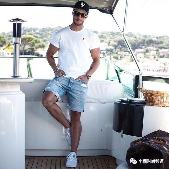 男士穿搭干货：你的夏季裤款里还要加上一件质感牛仔短裤